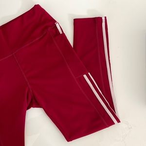 Red leggings with pockets.